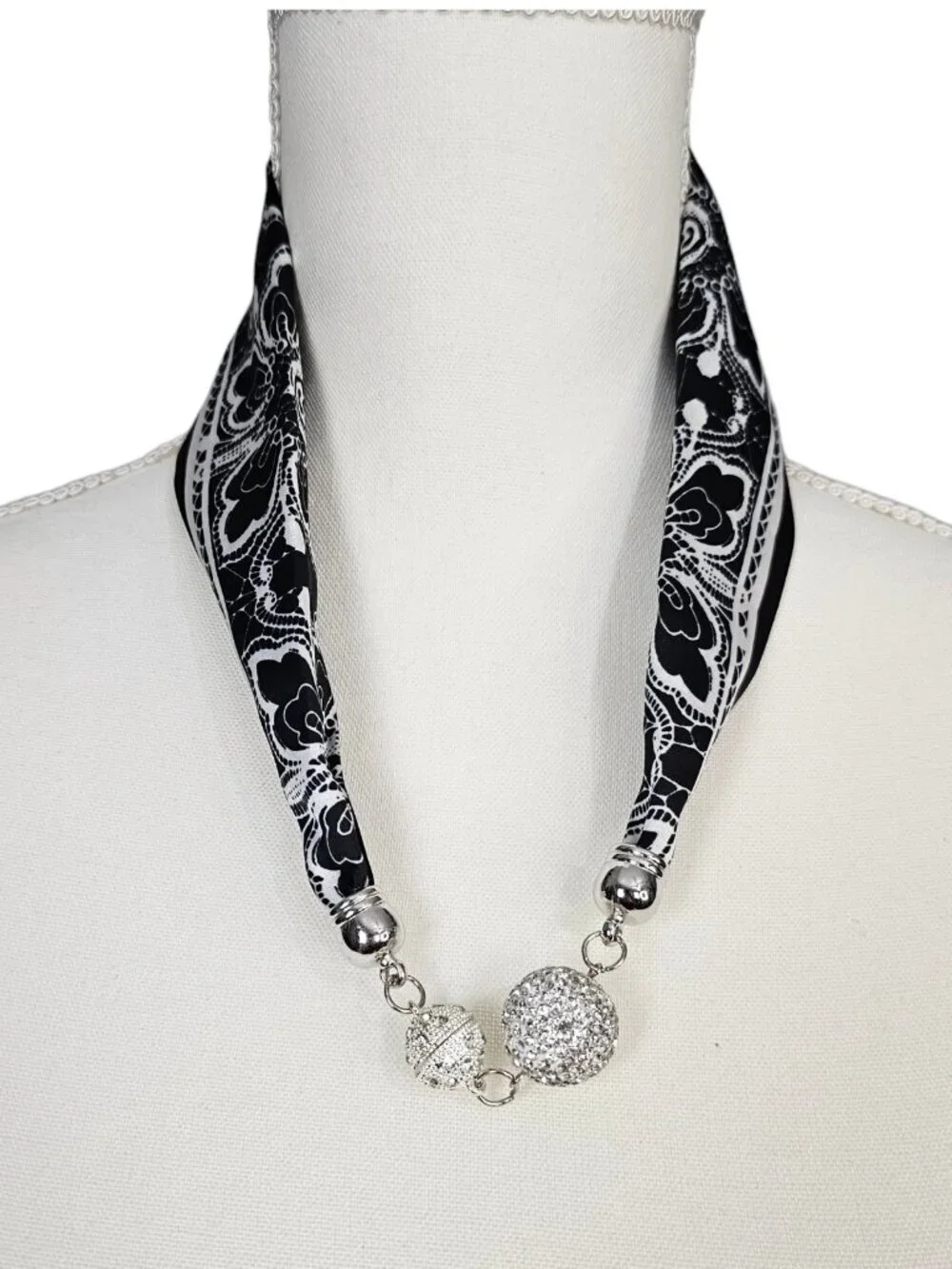 Scarf Necklace Satin Lace Floral Black White Rhinestone Magnetic Neck Scarf New